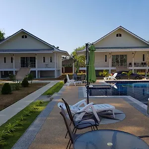 Poolside Holiday park